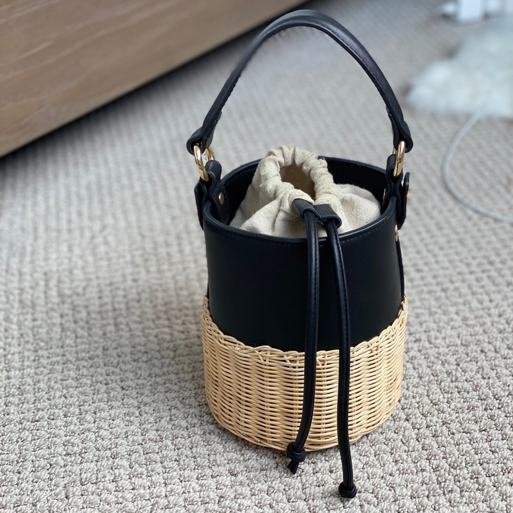 Beautiful purse, perfect for summer!
